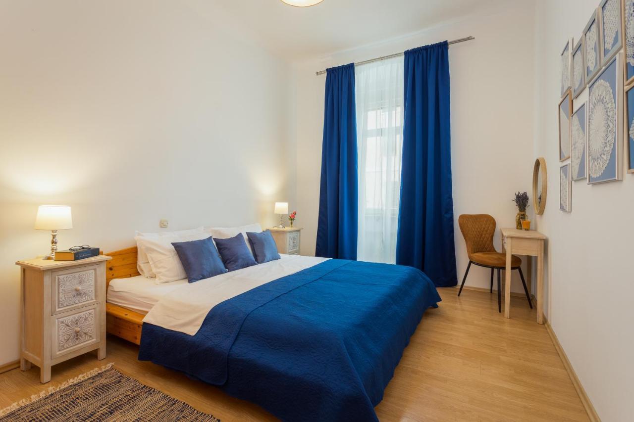 Apartman Lussi Pula Bagian luar foto