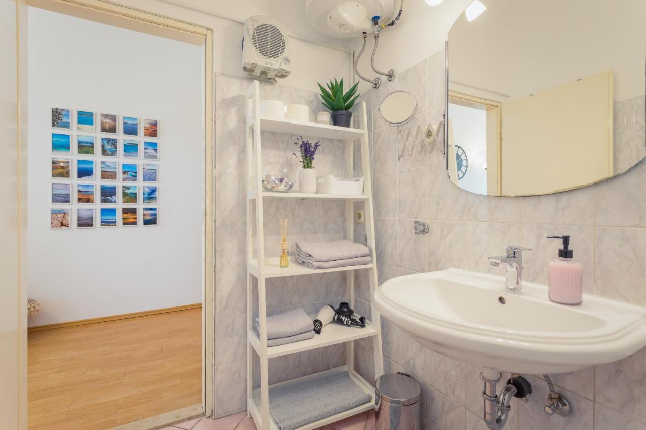 Apartman Lussi Pula Bagian luar foto